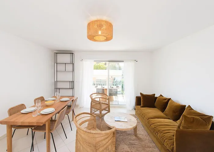 Superbe Climatise A - 2 Pieces, Parking Inclus 公寓 *