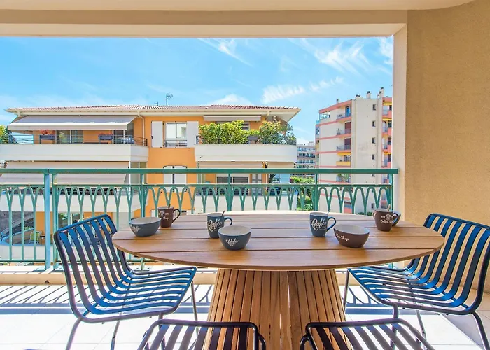 Superbe Climatise A - 2 Pieces, Parking Inclus 公寓 芒通